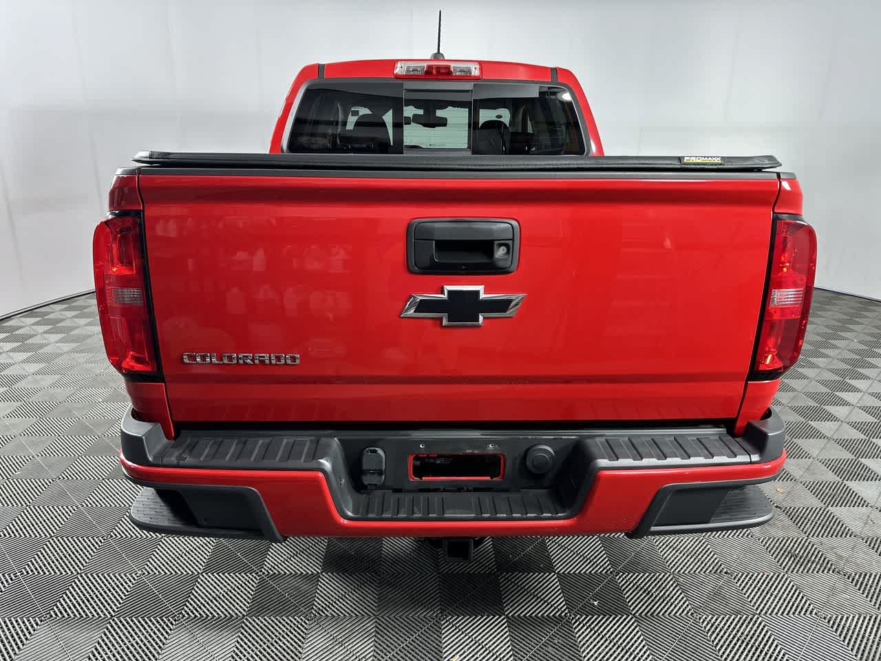 Used 2016 Chevrolet Colorado Z71 w/ LPO, Gearon Bar Package AWD/4WD image 7