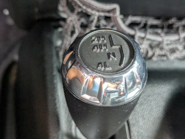 Used 2018 Jeep Wrangler Sport AWD/4WD image 22