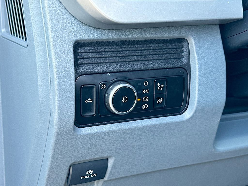 Used 2025 Ford F250 XLT image 11