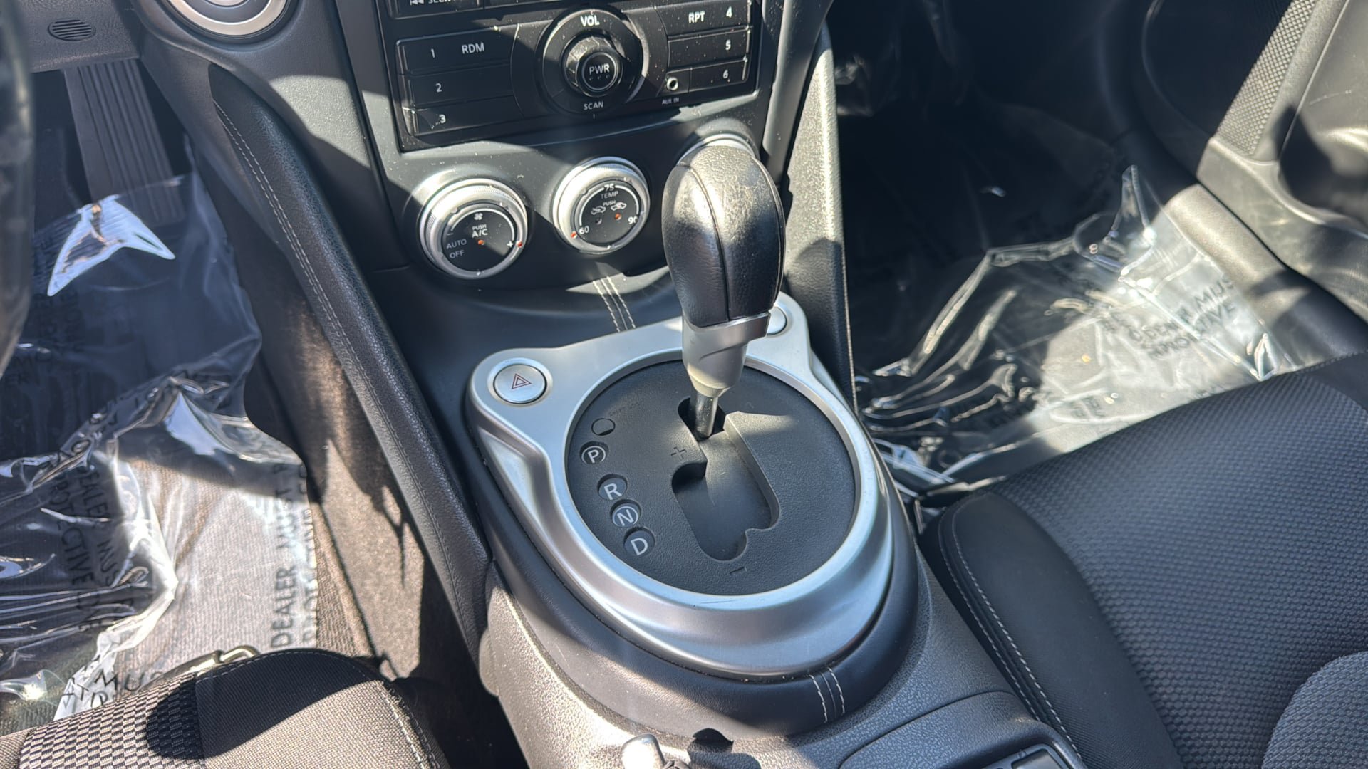 Used 2013 Nissan 370Z Coupe RWD image 23