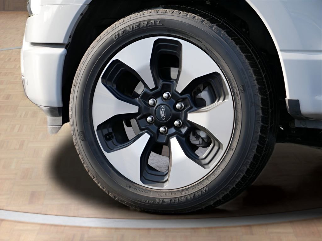 Used 2024 Ford F150 Lightning Platinum image 9