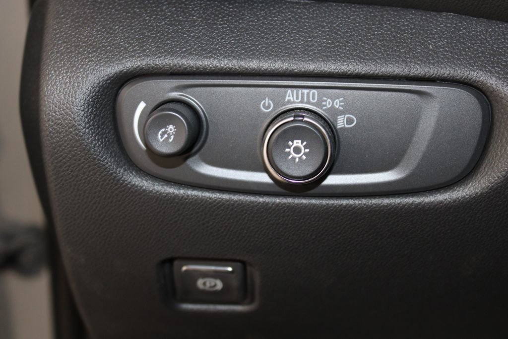 New 2025 Chevrolet Blazer LT w/ Midnight/Sport Edition image 35