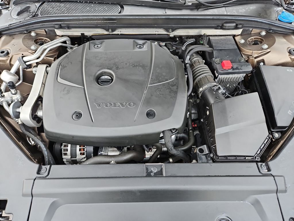 Used 2018 Volvo V90 T6 Cross Country w/ Convenience Package image 21