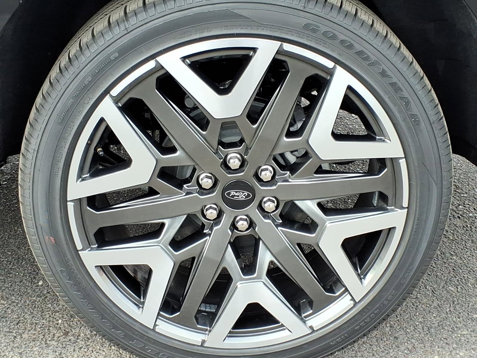 New 2026 Ford Expedition Max Platinum AWD/4WD image 5