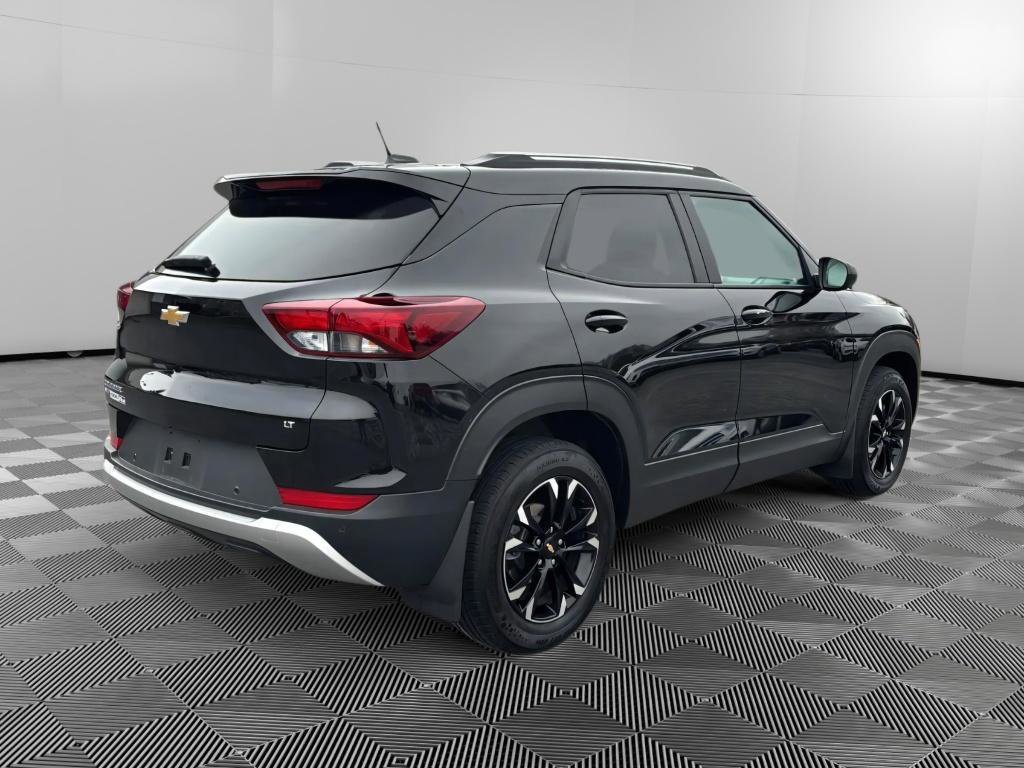 Used 2022 Chevrolet TrailBlazer LT w/ Driver Confidence Package image 4