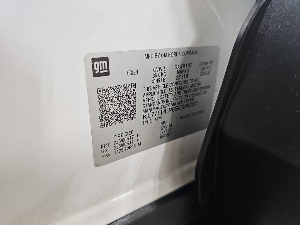 Certified 2025 Chevrolet Trax LT w/ Driver Confidence Package FWD image 40