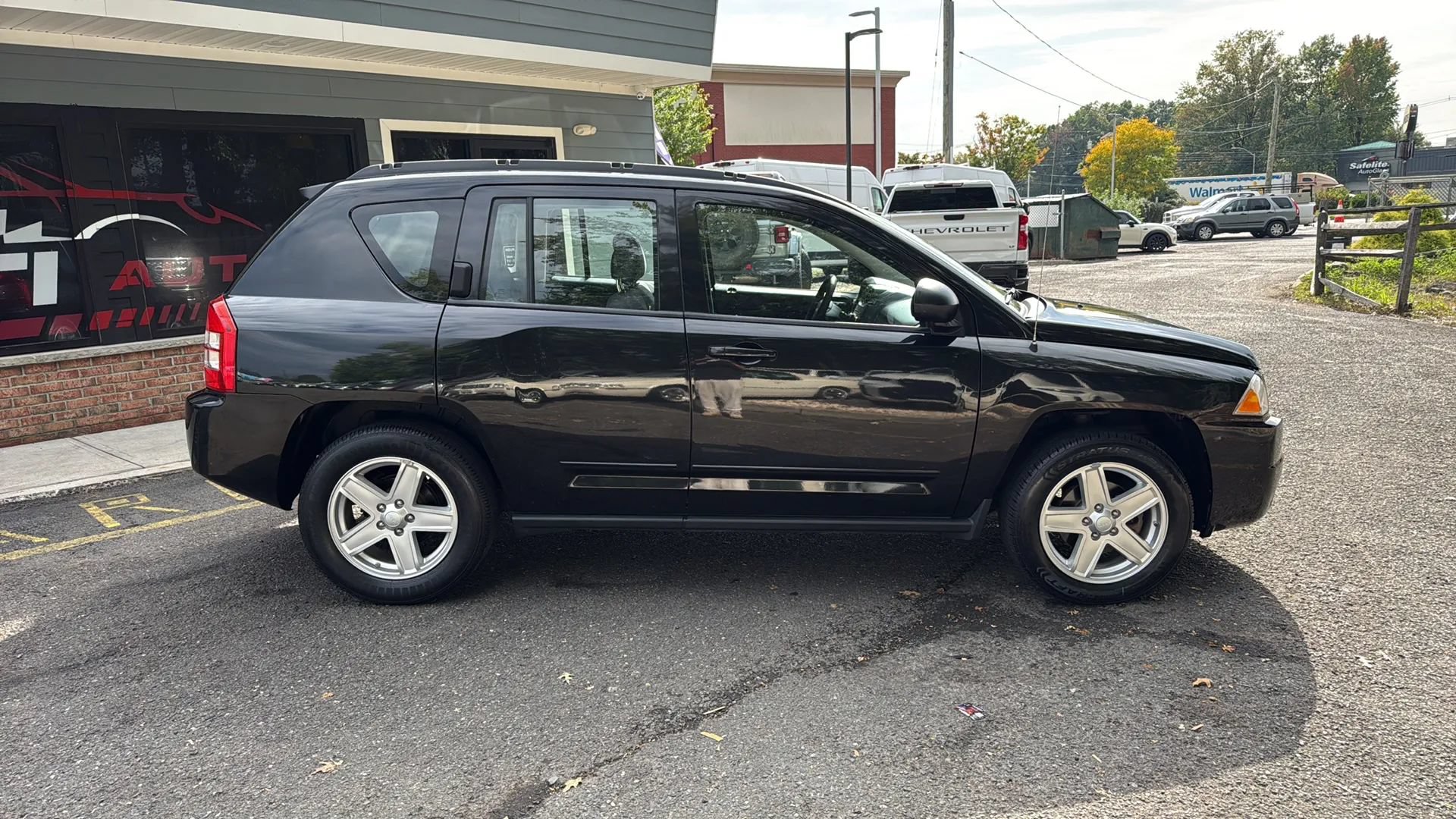 Used 2010 Jeep Compass Sport w/ PWR Equipment Group AWD/4WD image 5