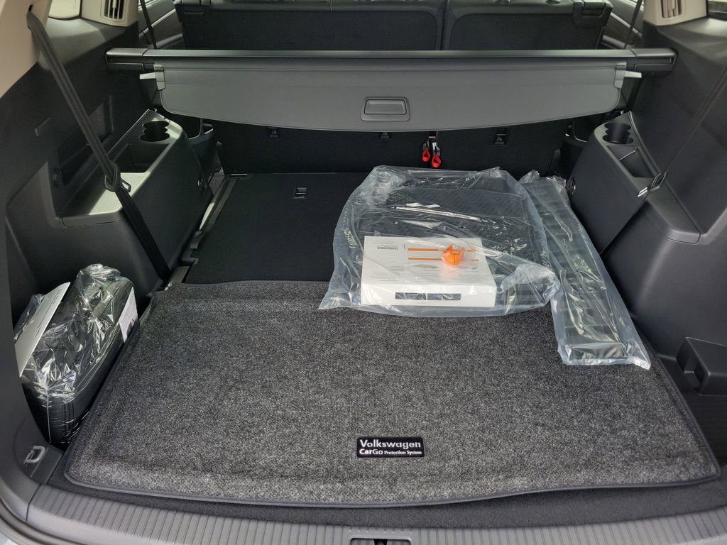 New 2026 Volkswagen Atlas SEL Premium R-Line image 6