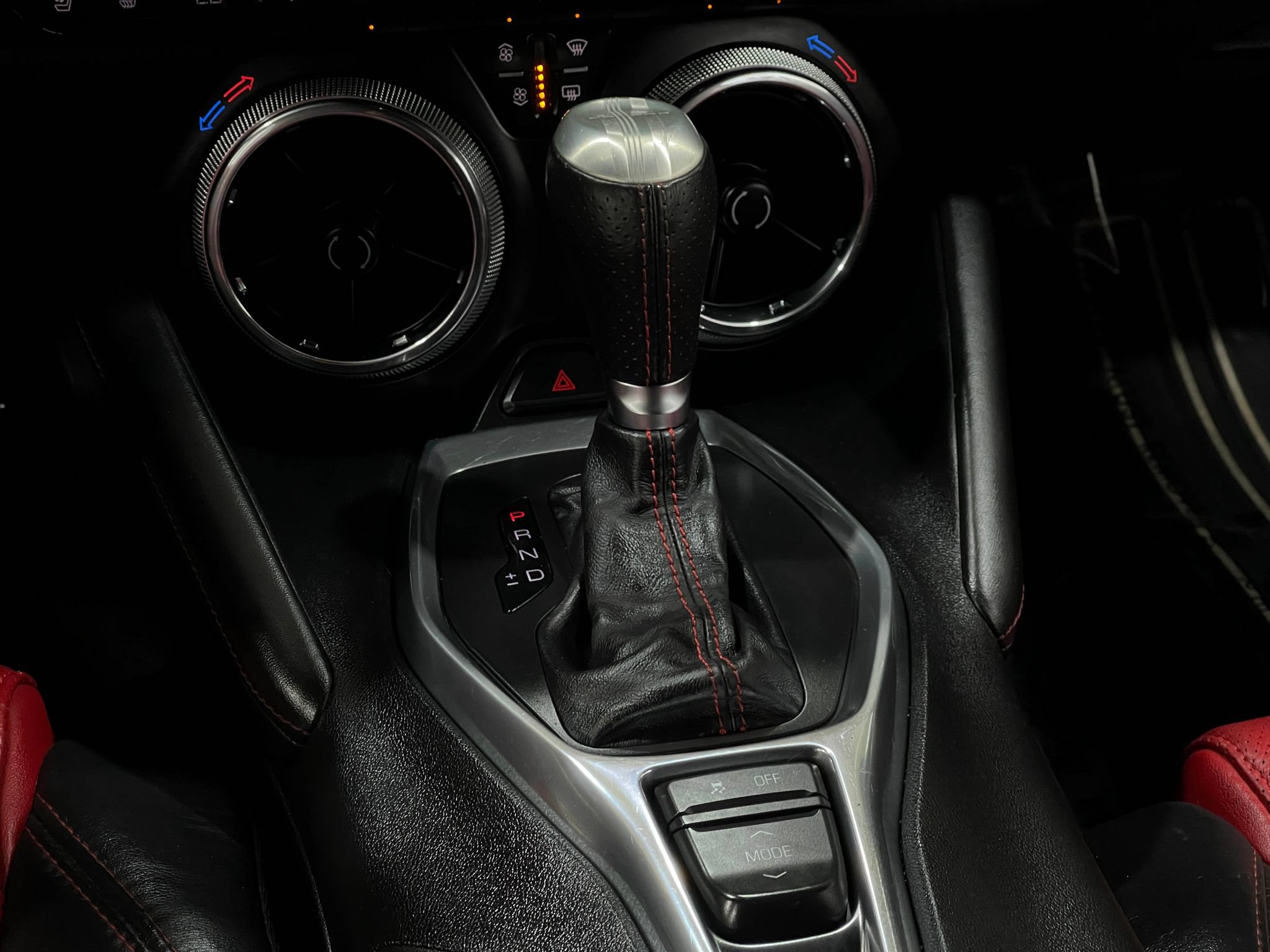 Used 2018 Chevrolet Camaro SS RWD image 28