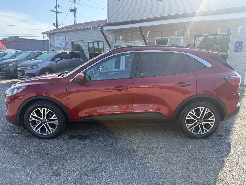 Used 2020 Ford Escape SEL image 3