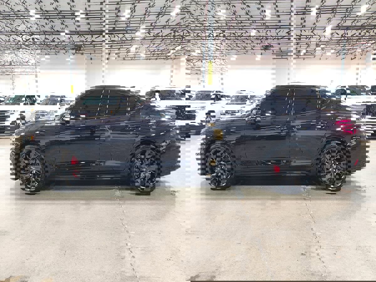 Used 2022 Genesis G70 3.3T RWD image 7