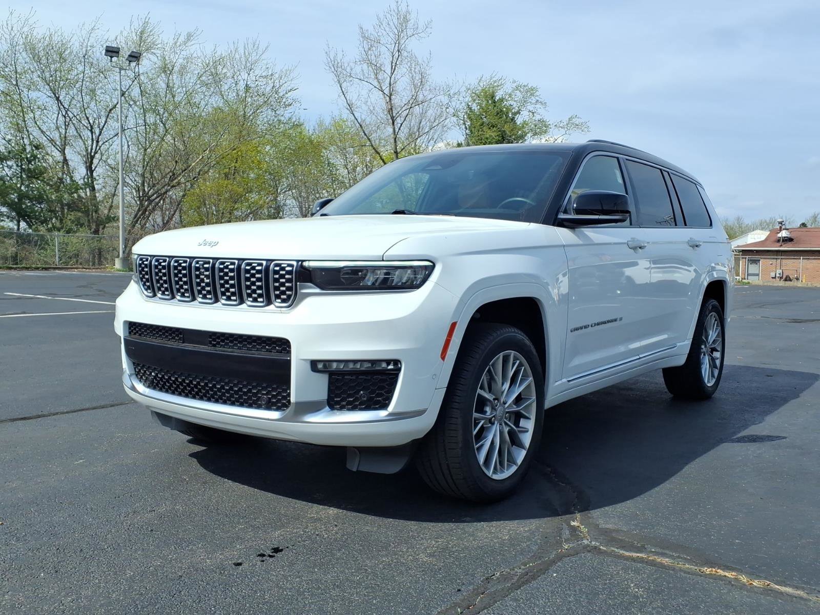 Certified 2024 Jeep Grand Cherokee L Summit AWD/4WD image 3