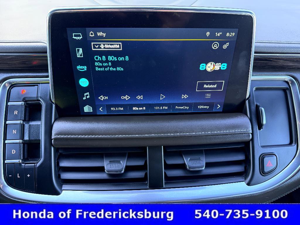 Used 2022 Chevrolet Suburban LT w/ Luxury Package image 23