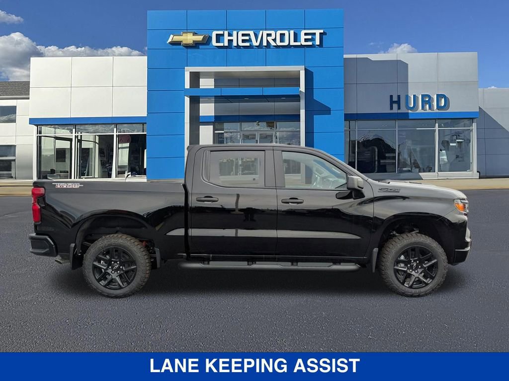 New 2026 Chevrolet Silverado 1500 Custom Trail Boss w/ LPO, Dark Essentials Package image 3