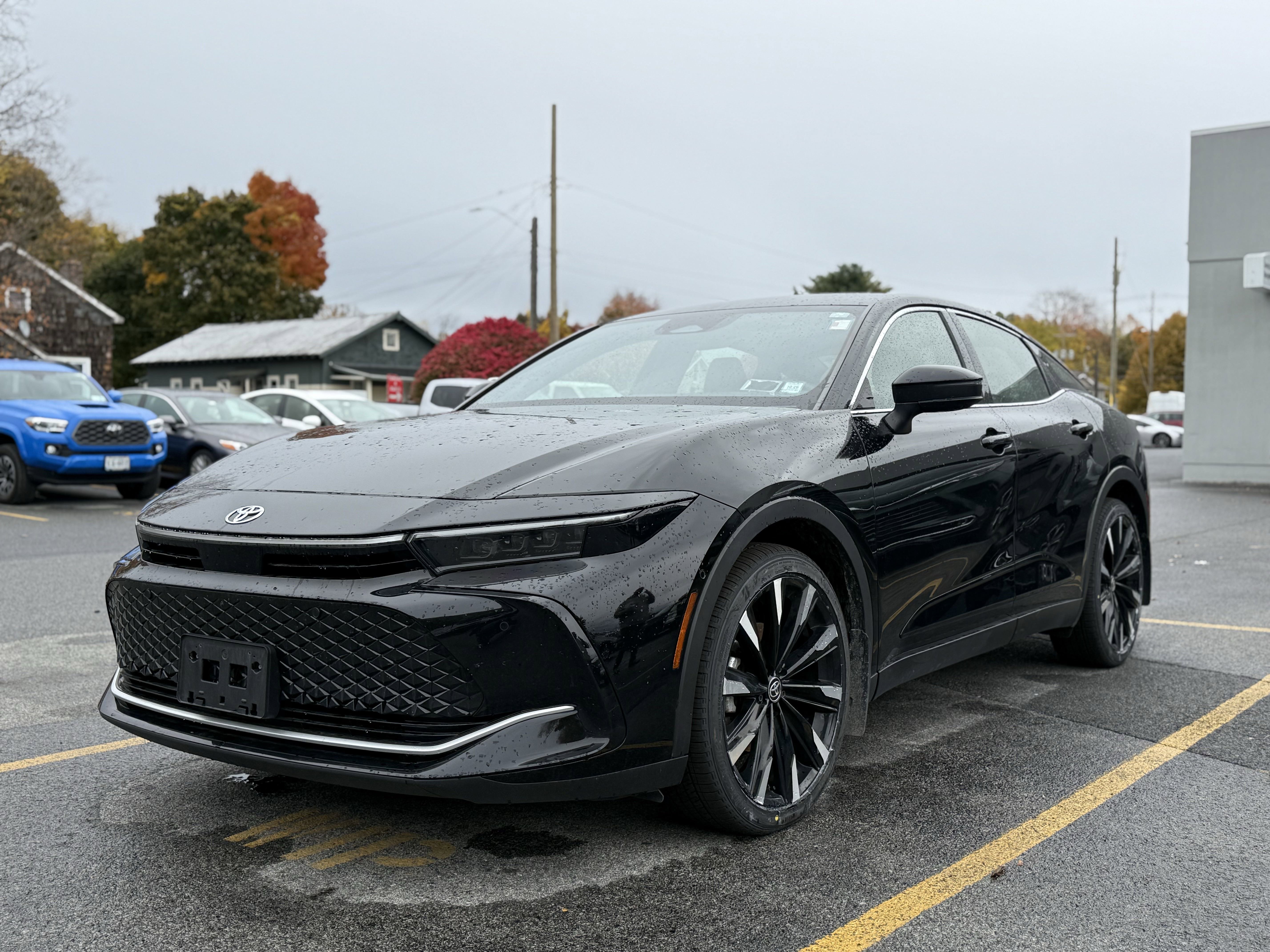 Used 2023 Toyota Crown Platinum