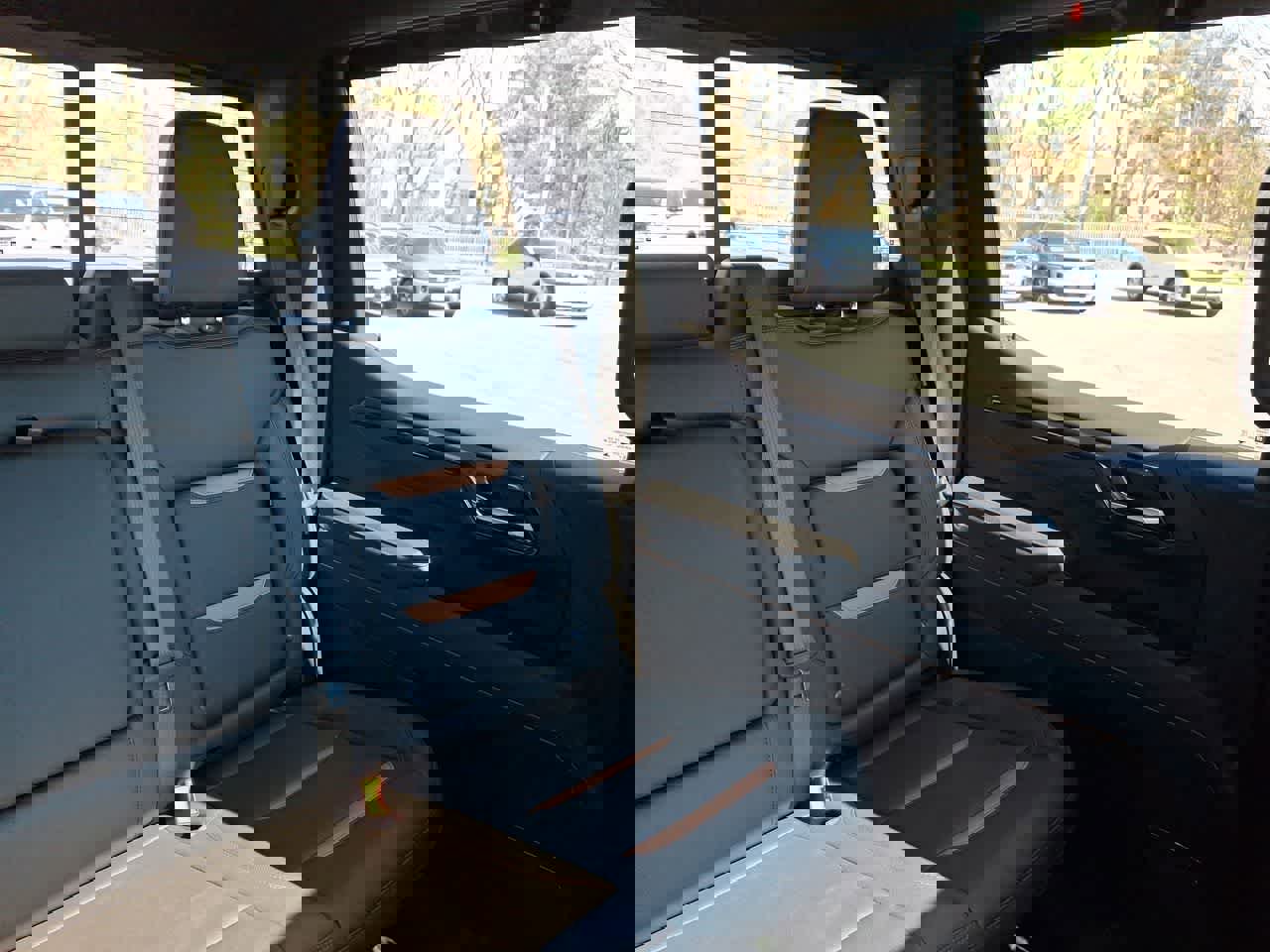 Used 2025 GMC Sierra 1500 AT4 w/ Technology Package image 14