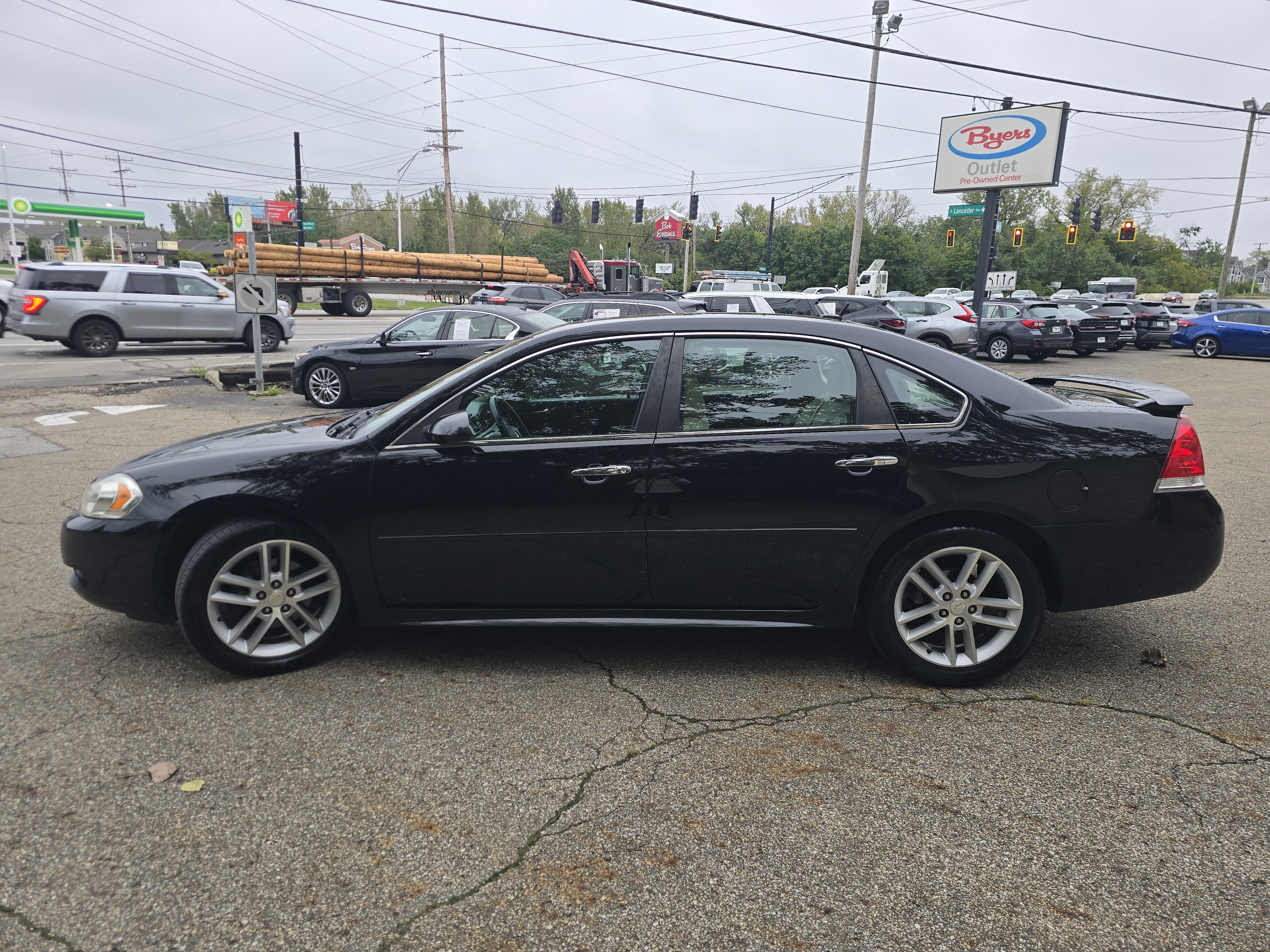 Used 2014 Chevrolet Impala LTZ FWD image 4