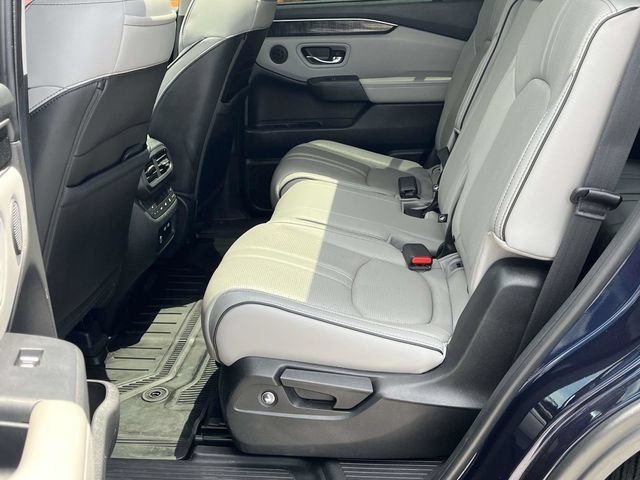 Used 2023 Honda Pilot Elite image 16