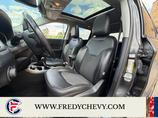 Used 2019 Jeep Compass Latitude w/ Cold Weather Group AWD/4WD image 20