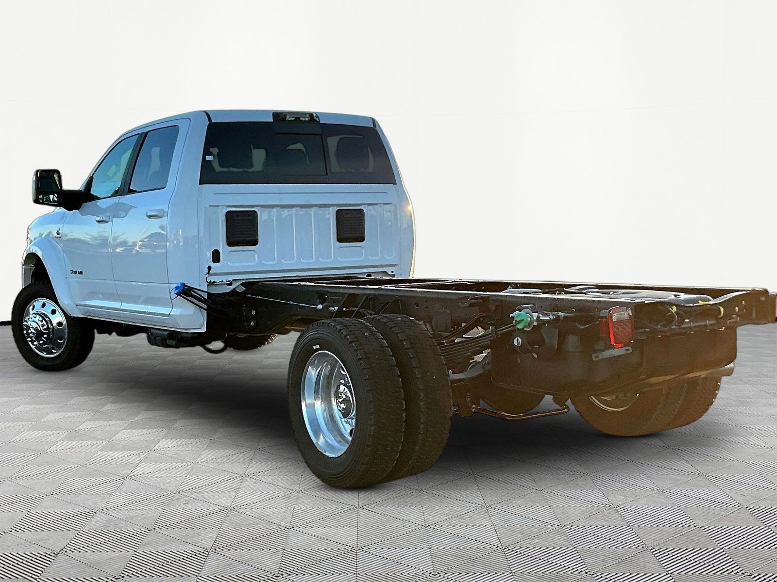 New 2027 RAM 5500 4x4 Crew Cab w/ Laramie Trim Package image 3