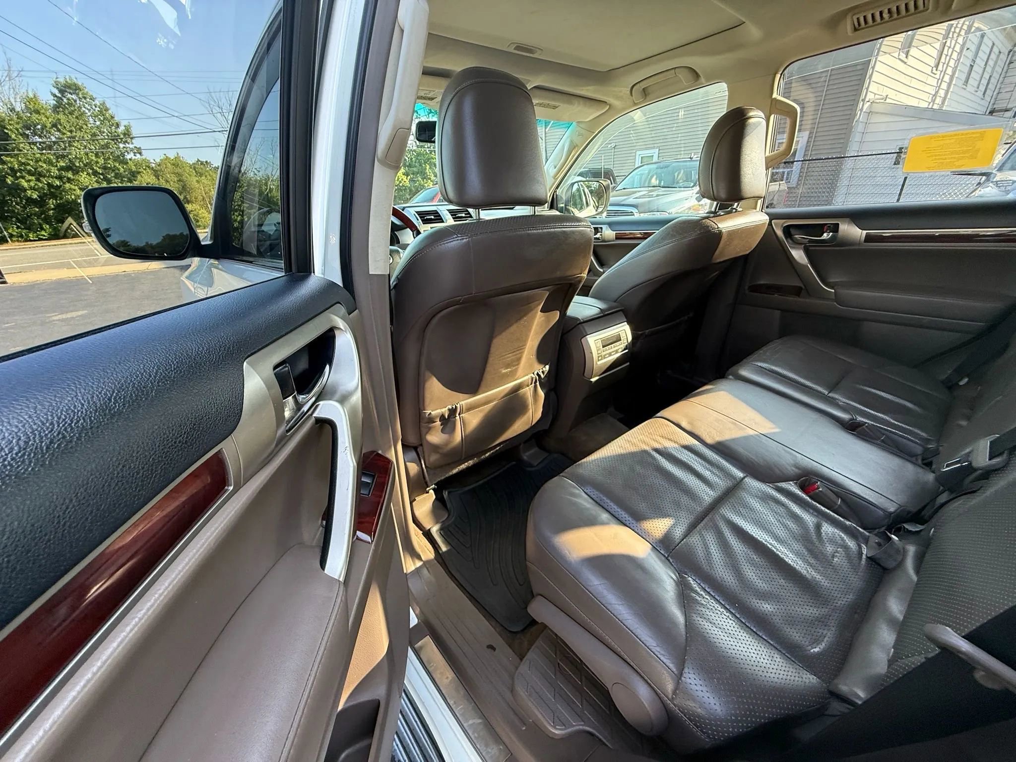 Used 2011 Lexus GX 460 image 8