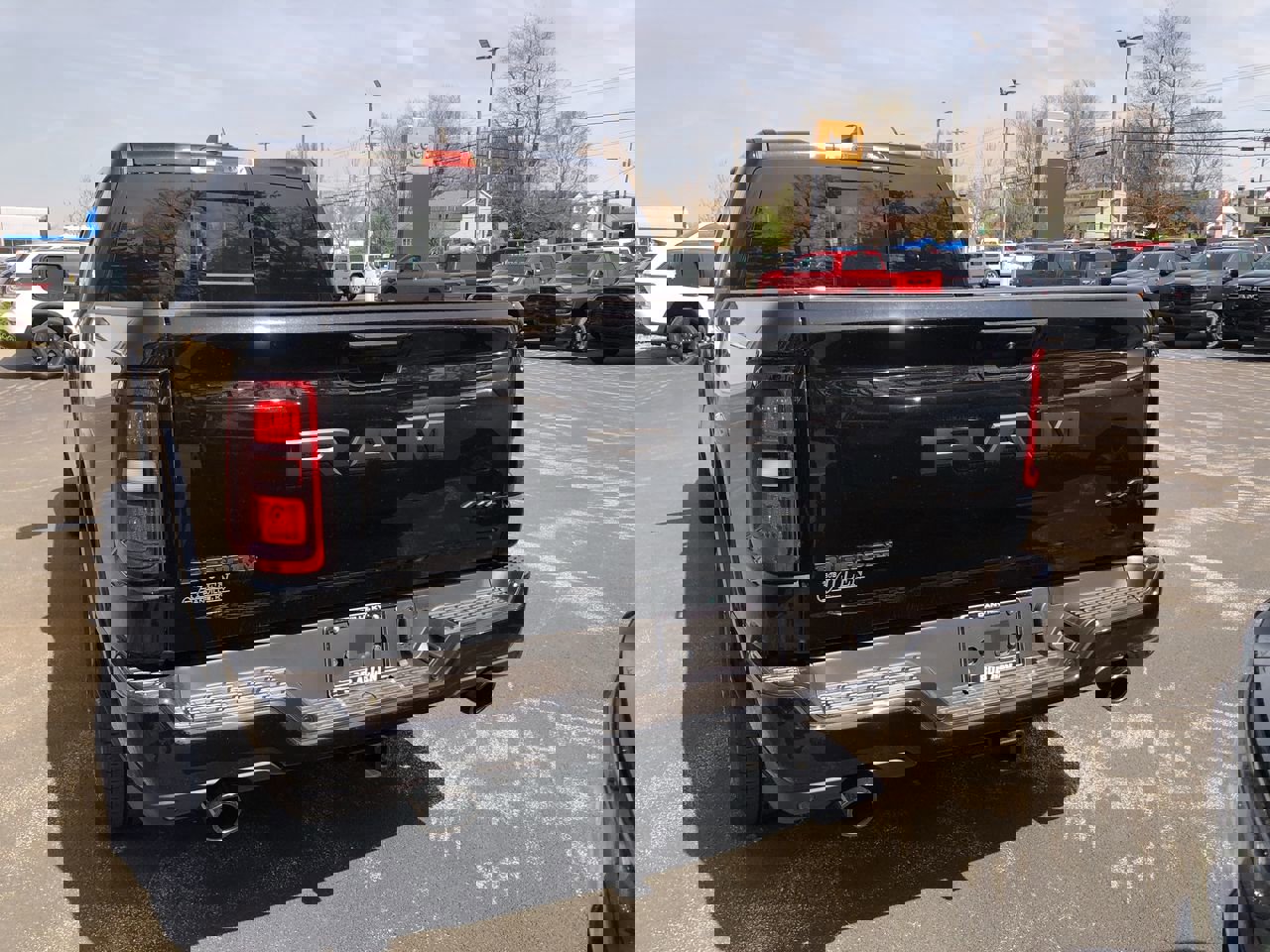 New 2026 RAM 1500 4x4 Crew Cab image 18