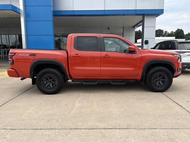 Used 2025 Nissan Frontier PRO-4X AWD/4WD image 2