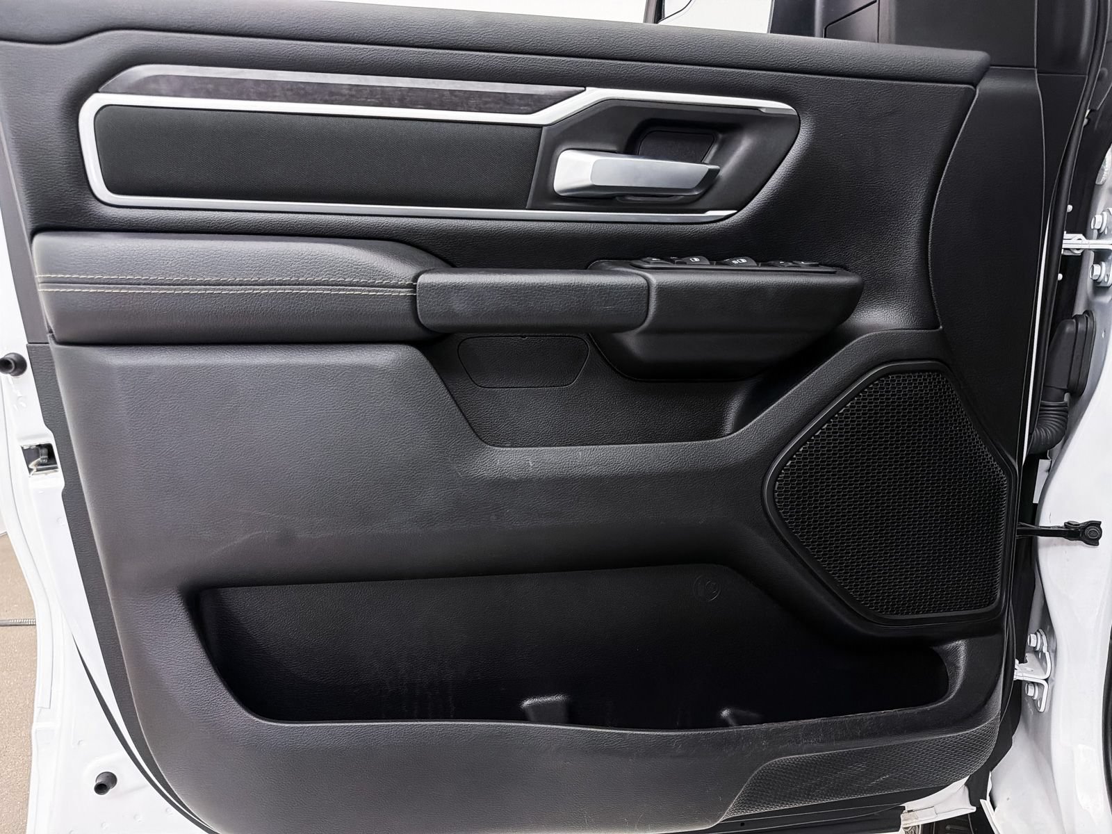 Used 2023 RAM 1500 4x4 Crew Cab image 20
