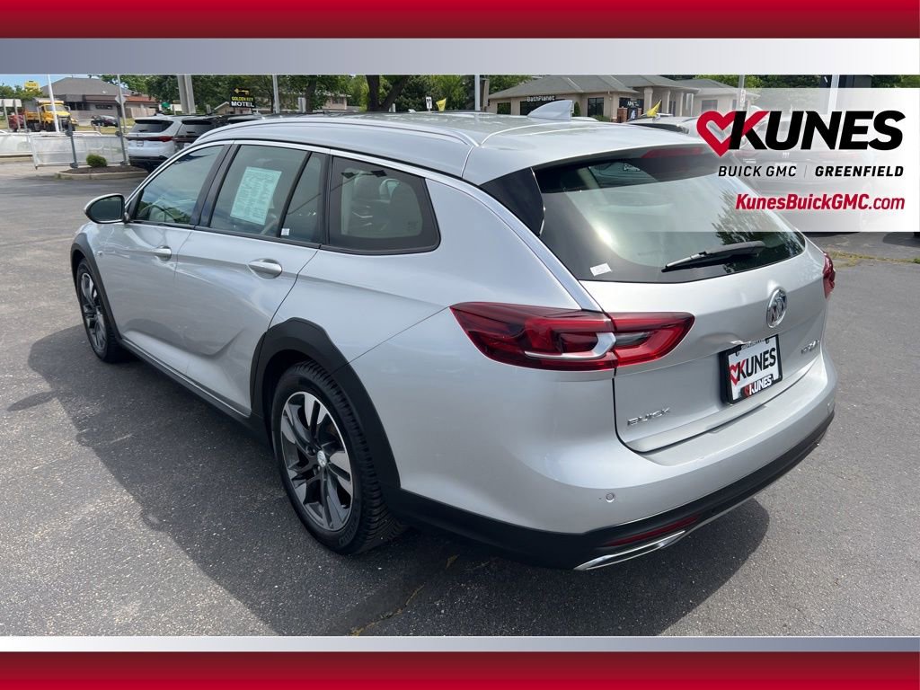 Used 2018 Buick Regal Essence w/ Driver Confidence Package #1 AWD/4WD image 9