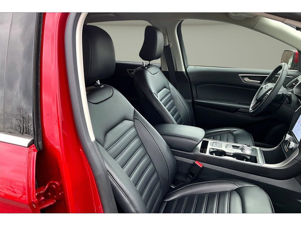 Used 2022 Ford Edge SEL w/ Convenience Package image 9