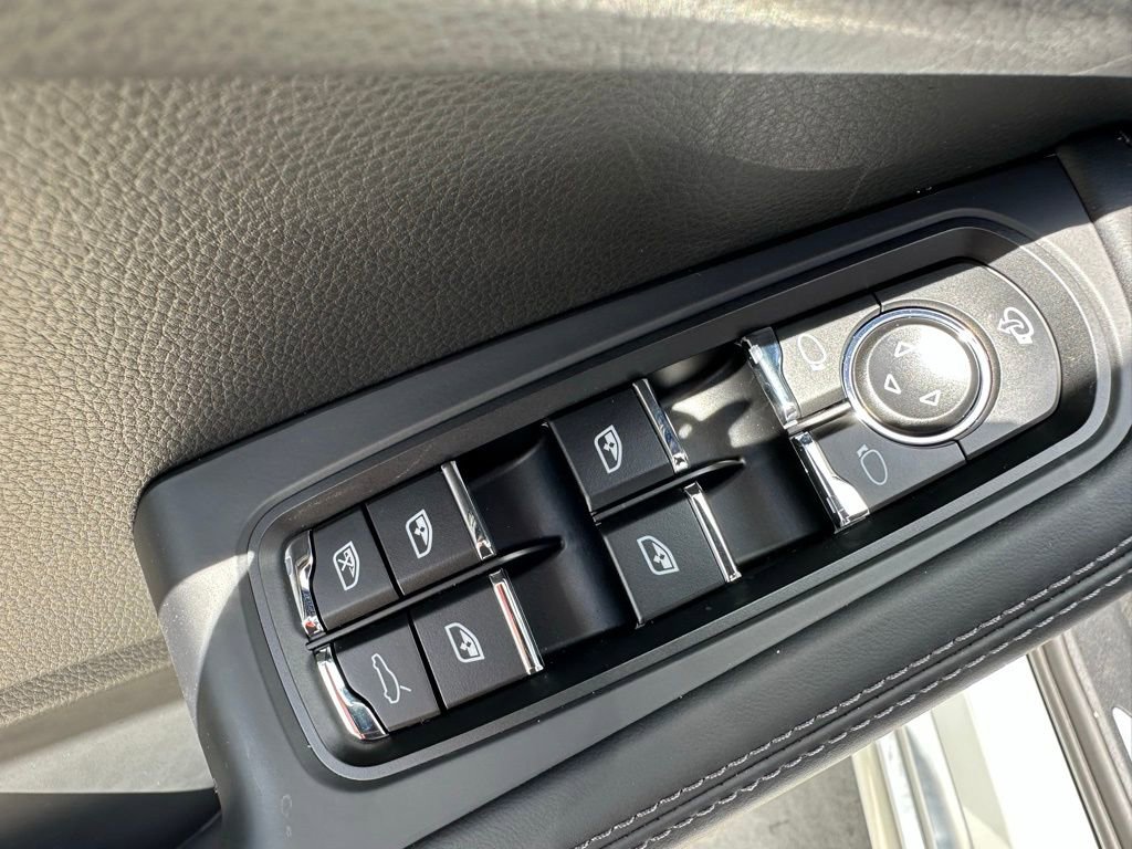 Used 2026 Porsche Macan S image 19