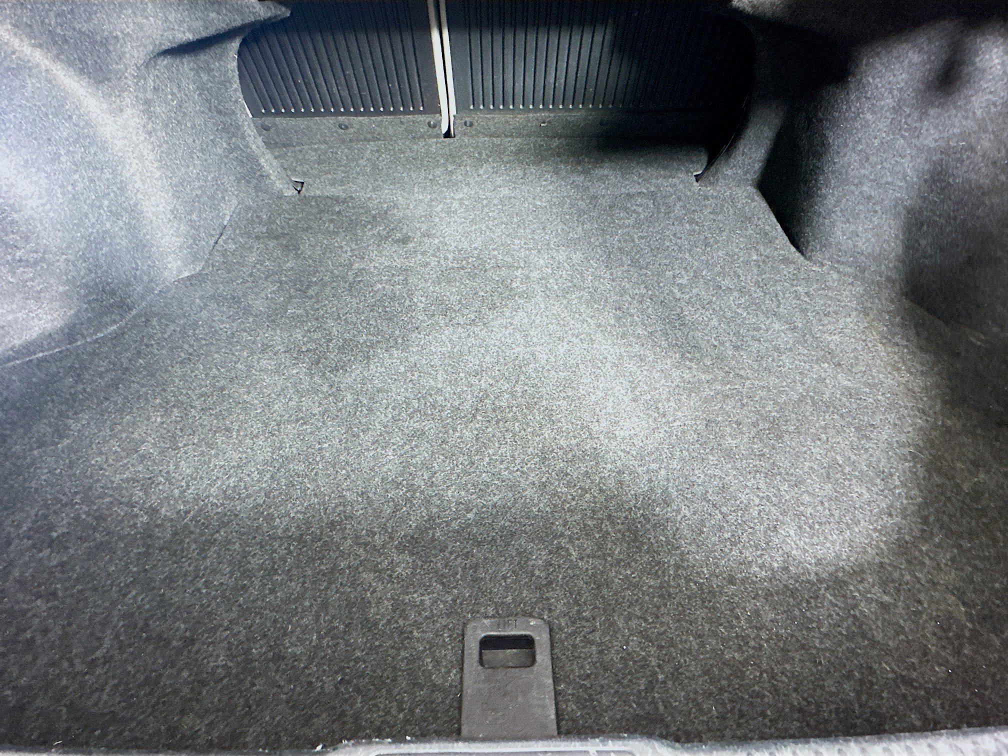 Used 2015 Toyota Camry LE image 27