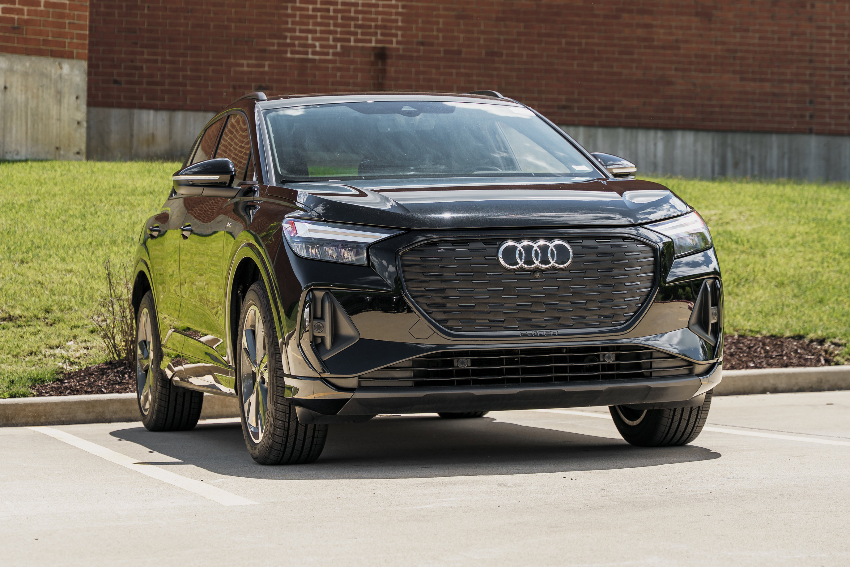 Used 2023 Audi Q4 e-tron Premium w/ Convenience Package AWD/4WD image 1