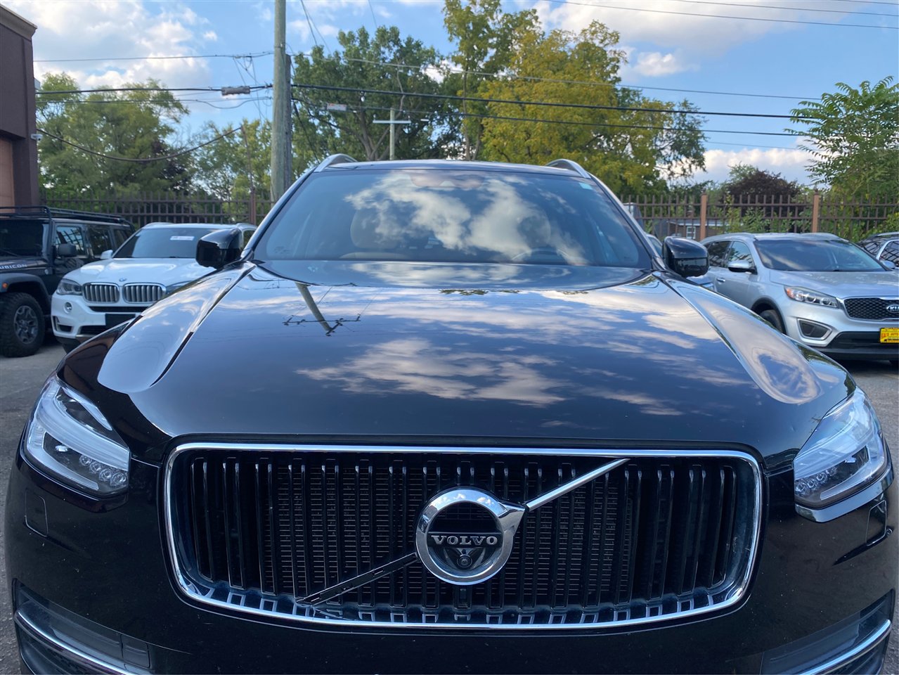 Used 2018 Volvo XC90 T6 Momentum w/ Convenience Package image 15