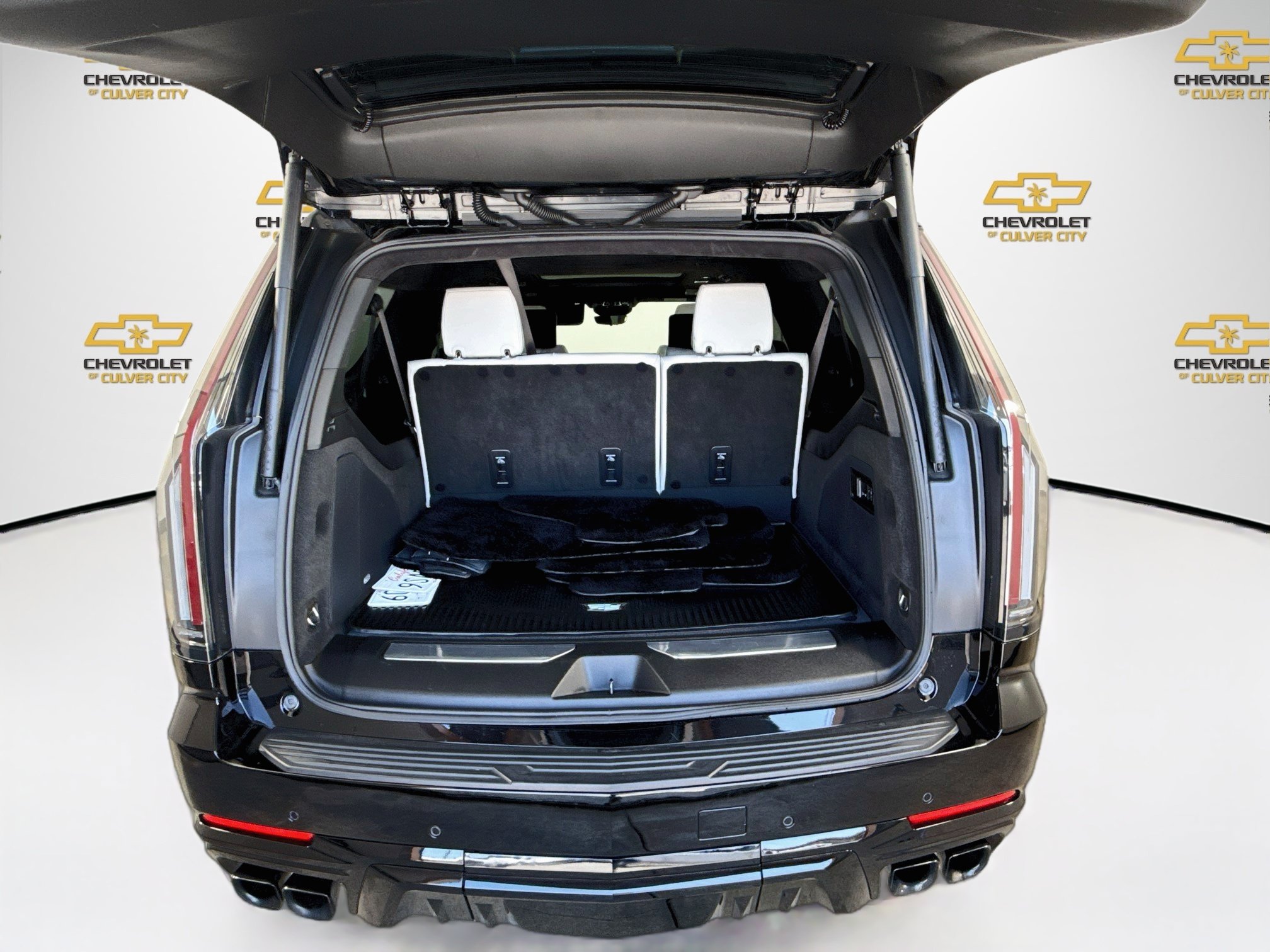 Used 2025 Cadillac Escalade ESV V AWD/4WD image 31