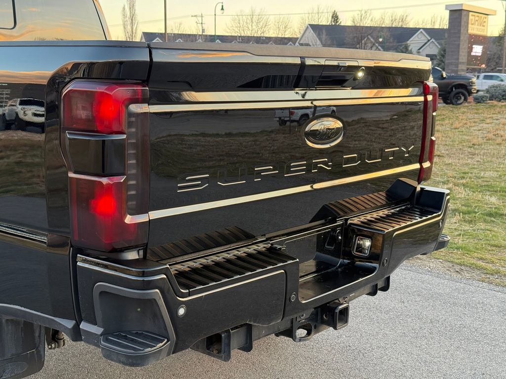 Used 2023 Ford F250 Lariat w/ Chrome Package image 14