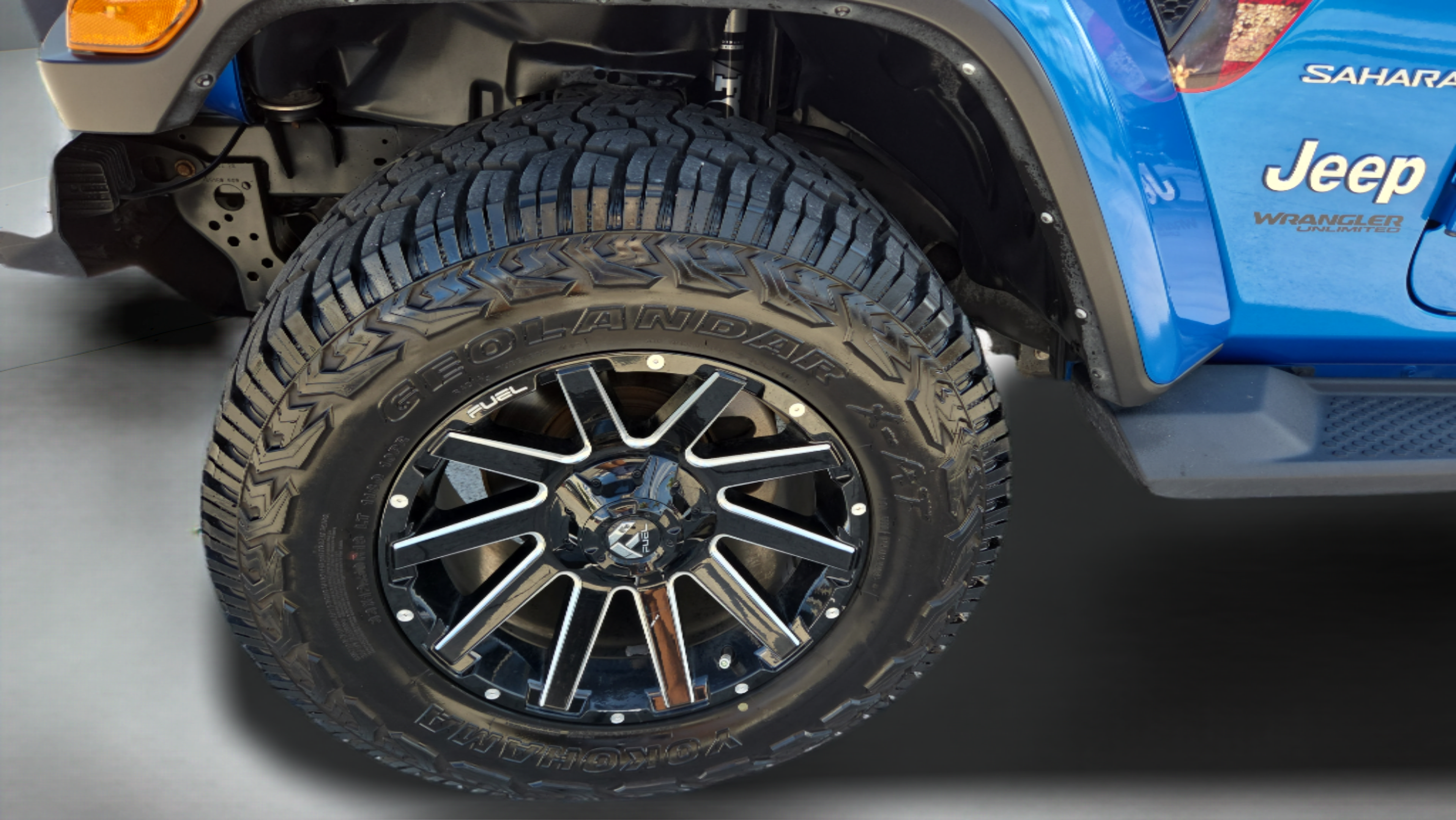 Used 2022 Jeep Wrangler Unlimited Sahara w/ LED Lighting Group AWD/4WD image 40