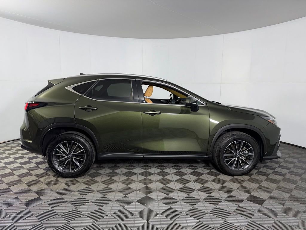 Used 2025 Lexus NX 250 FWD w/ Premium Package image 4