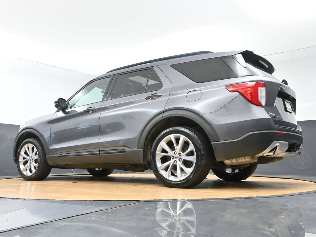 Used 2021 Ford Explorer Platinum w/ Premium Technology Package AWD/4WD image 54
