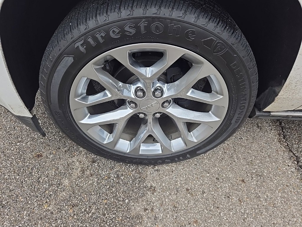 Used 2020 GMC Yukon Denali w/ Denali Premium Package image 10