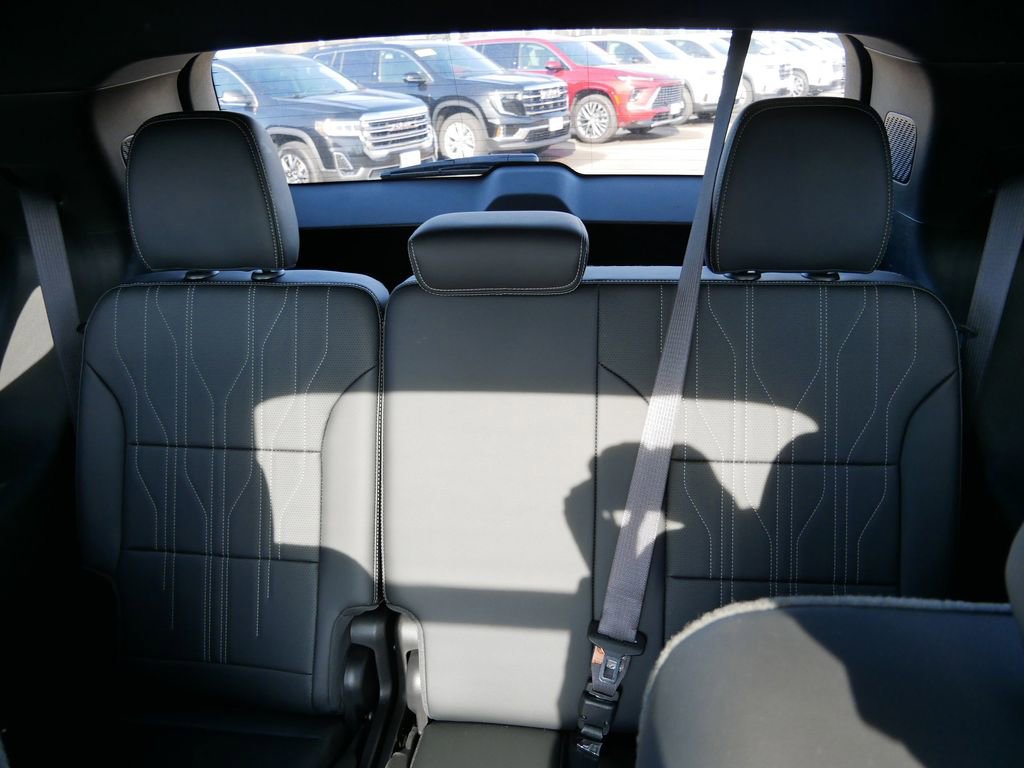Used 2025 Buick Enclave Avenir w/ Super Cruise Package AWD/4WD image 14