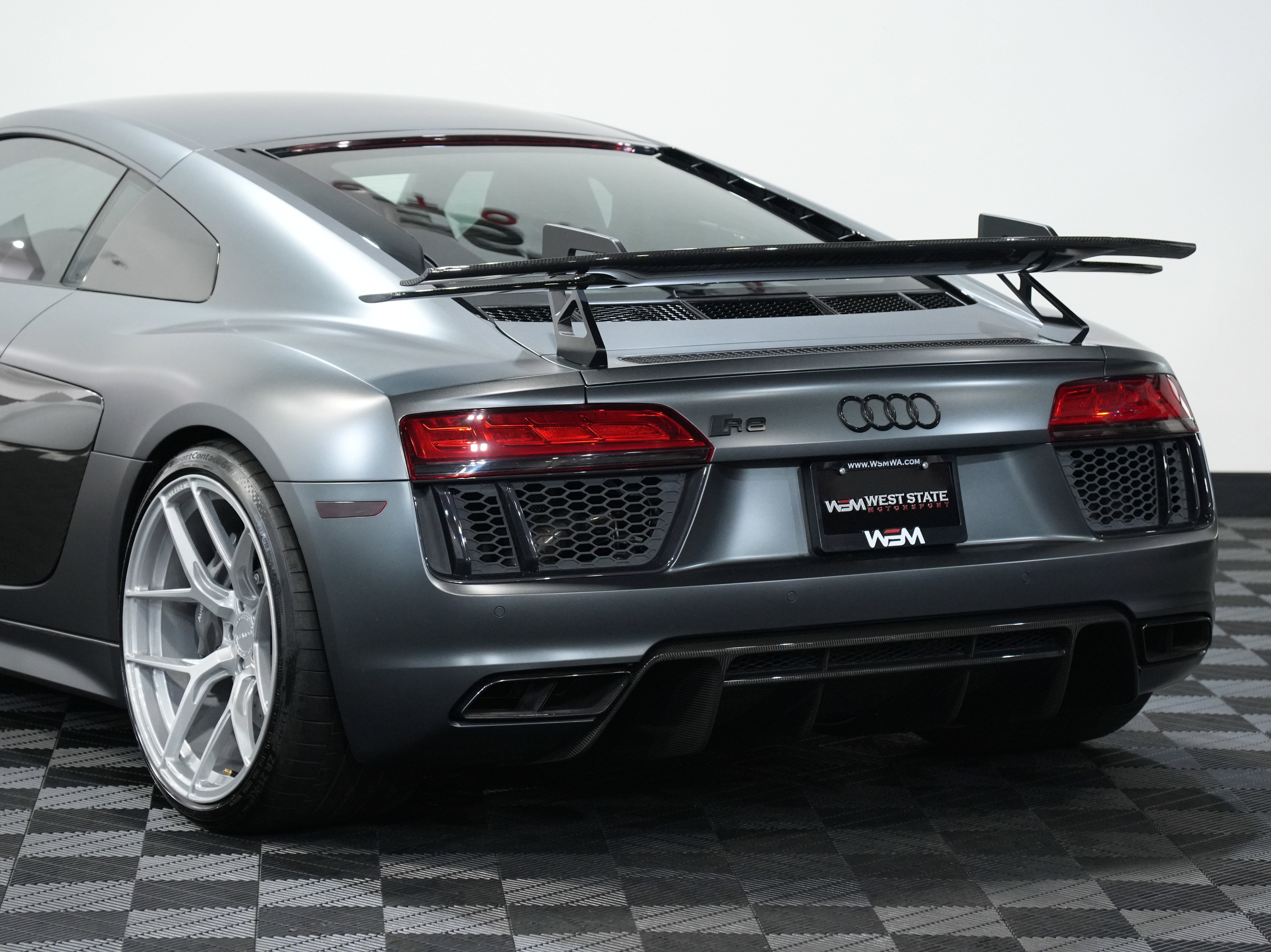 Used 2017 Audi R8 V10 plus image 17