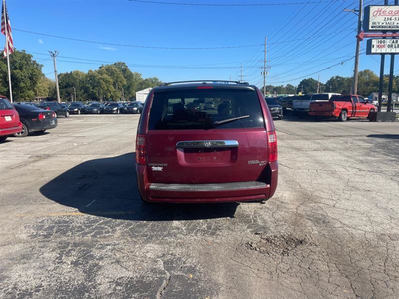 Used 2009 Dodge Grand Caravan SXT FWD image 5