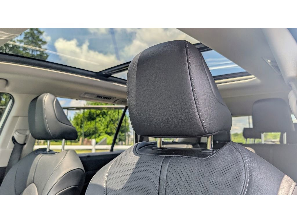 Used 2024 Toyota Grand Highlander Limited image 16