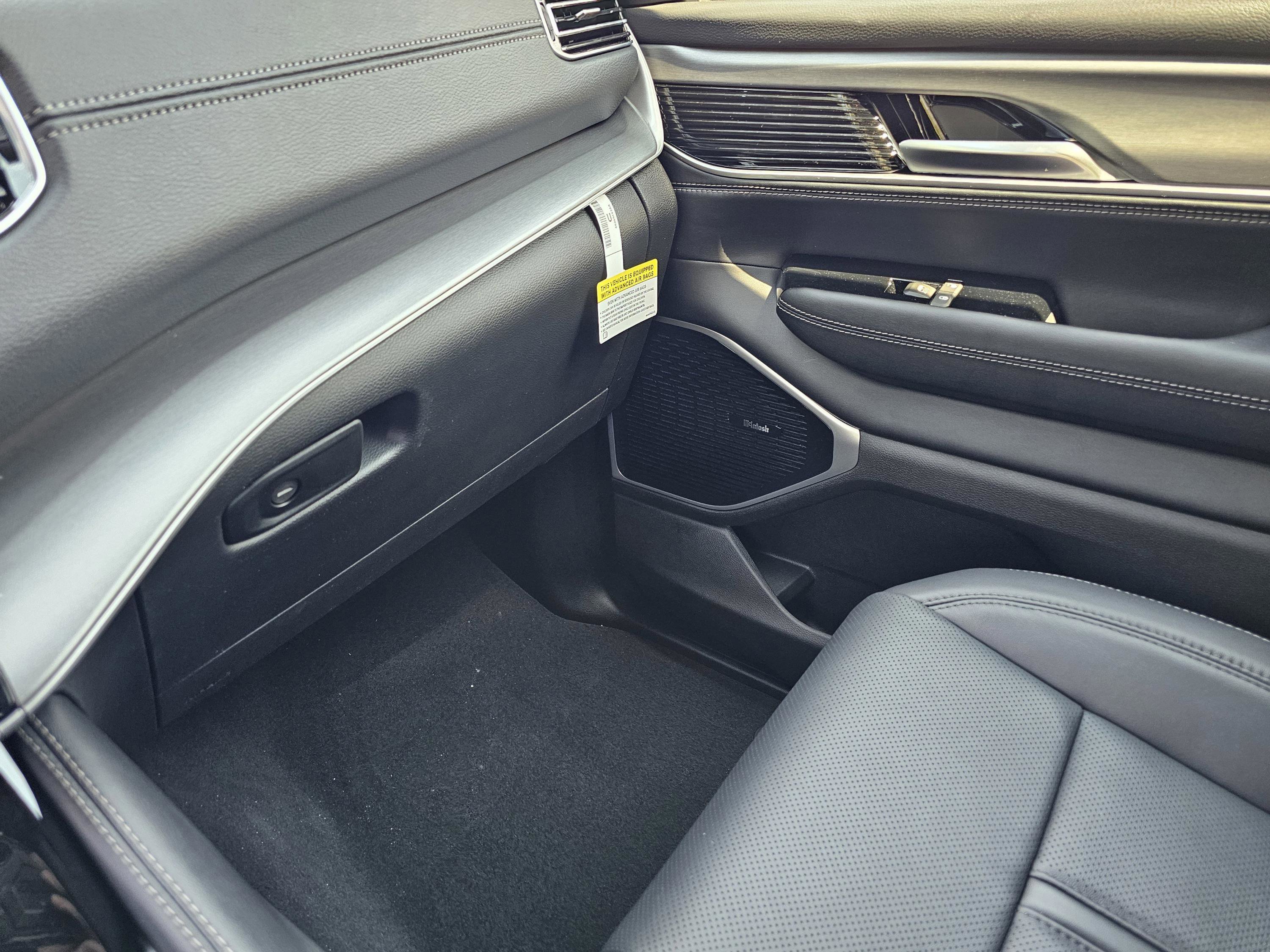 New 2026 Jeep Grand Wagoneer Limited w/ Premium Group II image 27