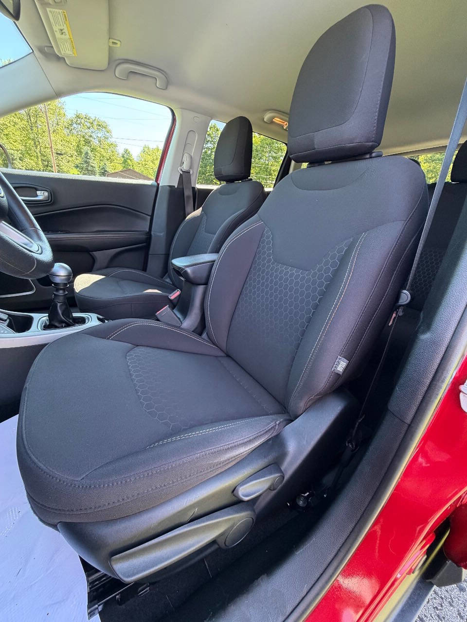 Used 2018 Jeep Compass Sport AWD/4WD image 19