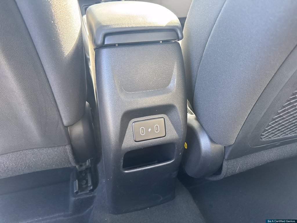 Certified 2025 Hyundai Venue SEL FWD image 47