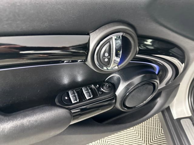 Used 2023 MINI Cooper S image 21