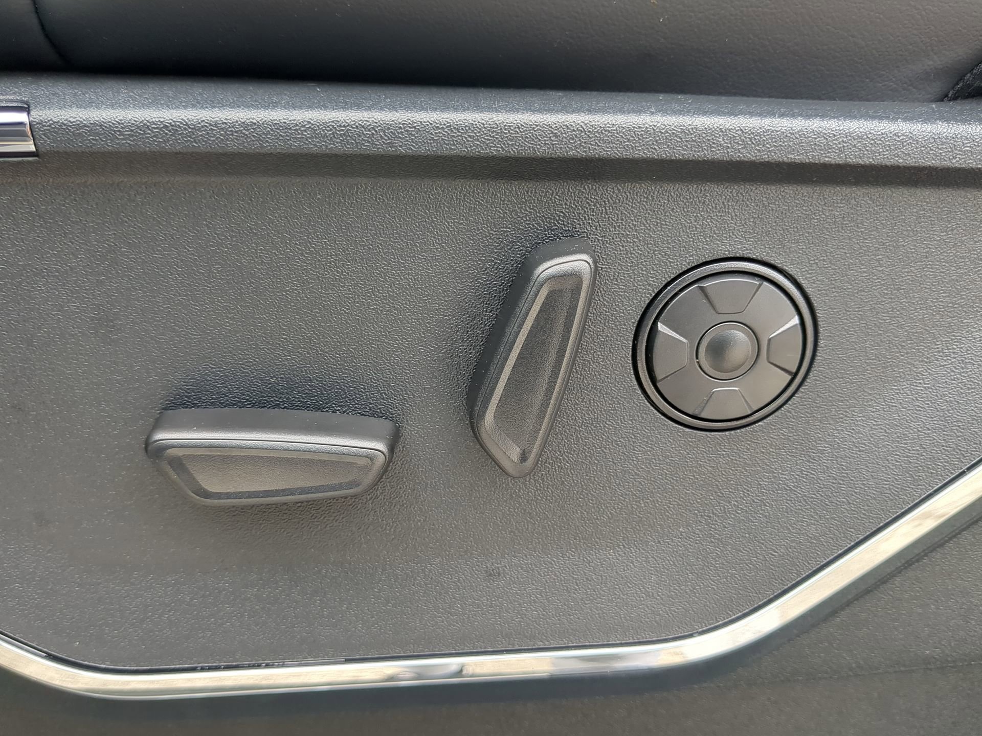 New 2026 Ford F250 Platinum w/ Tremor Off-Road Package image 52