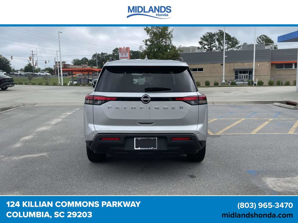 Used 2025 Nissan Pathfinder SV FWD image 5